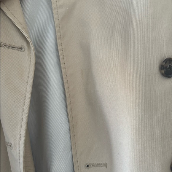 Banana Republic tan trench coat - Picture 5 of 8